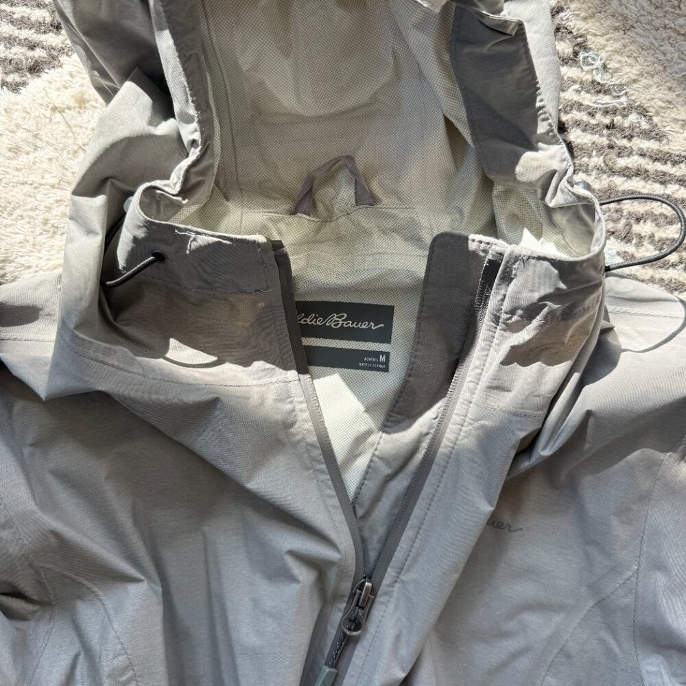 Eddie Bauer Women's Cloud Cap Waterproof Hooded Rain Jacket - size medium - grey - Picture 4 of 4
